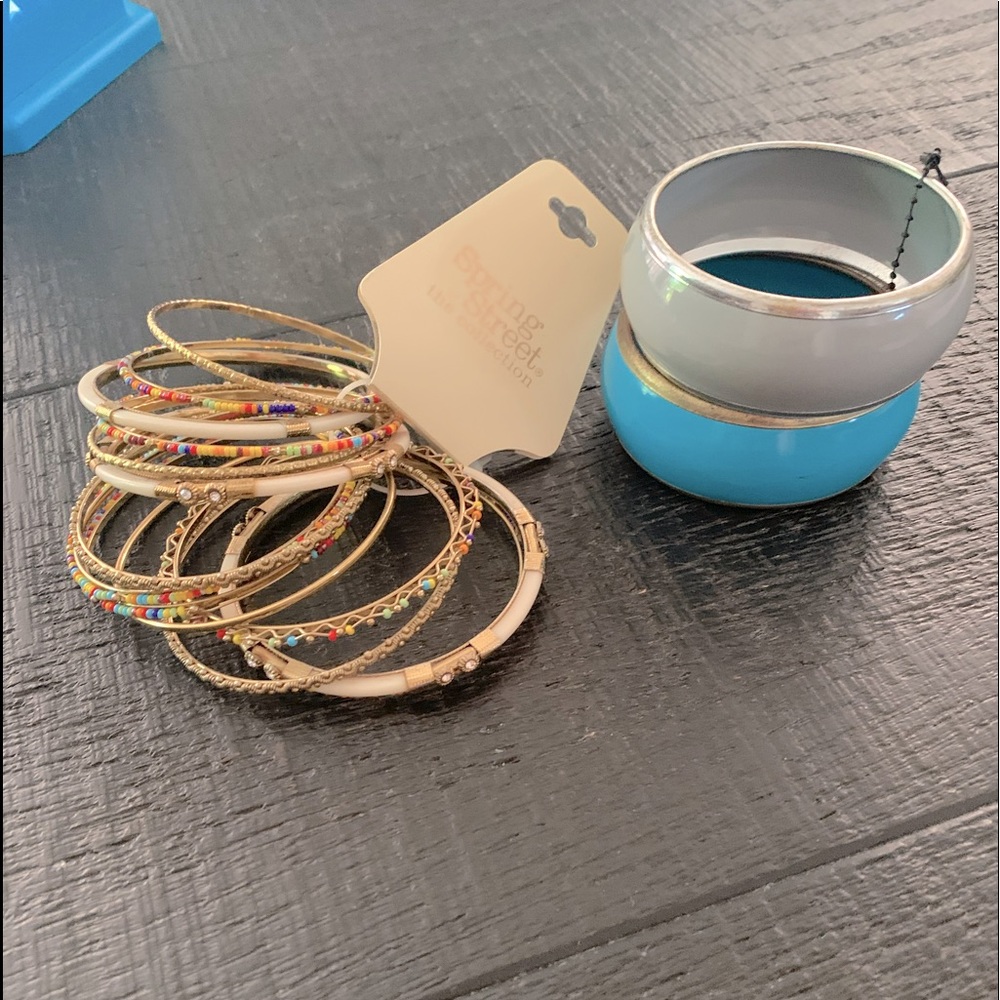 2 sets of bracelets